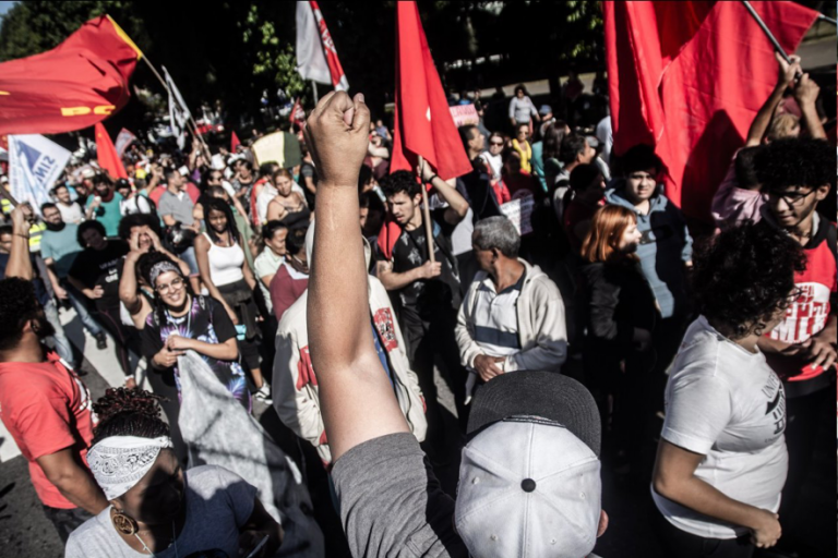 Greve Geral: mais um dia de resistência contra os ataques dos patrões