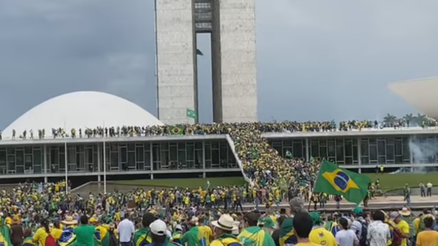 O capitólio bolsonarista: novo passo na escalada golpista da extrema-direita, fascista, no Brasil