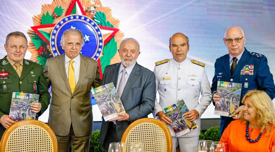 Os Militares, a Política de Segurança e o Avanço da Repressão no Governo Burguês de Lula-Alckmin