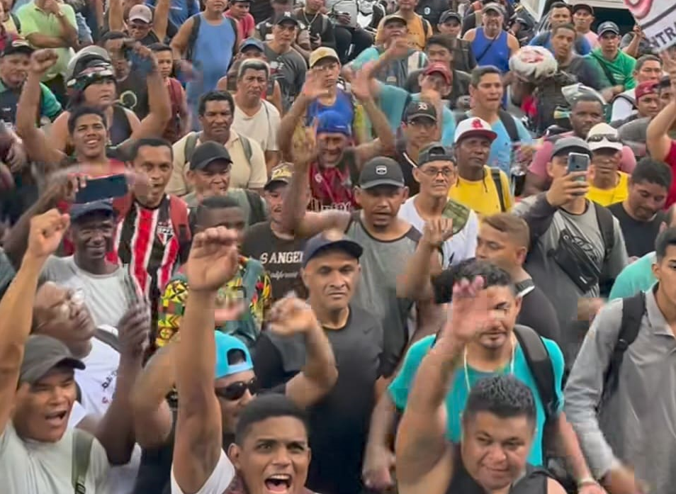 TODO APOIO À GREVE OPERÁRIA NA CONSTRUÇÃO CIVIL EM BELÉM!